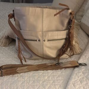 Elegant Cream and Tan Leather Shoulder Bag